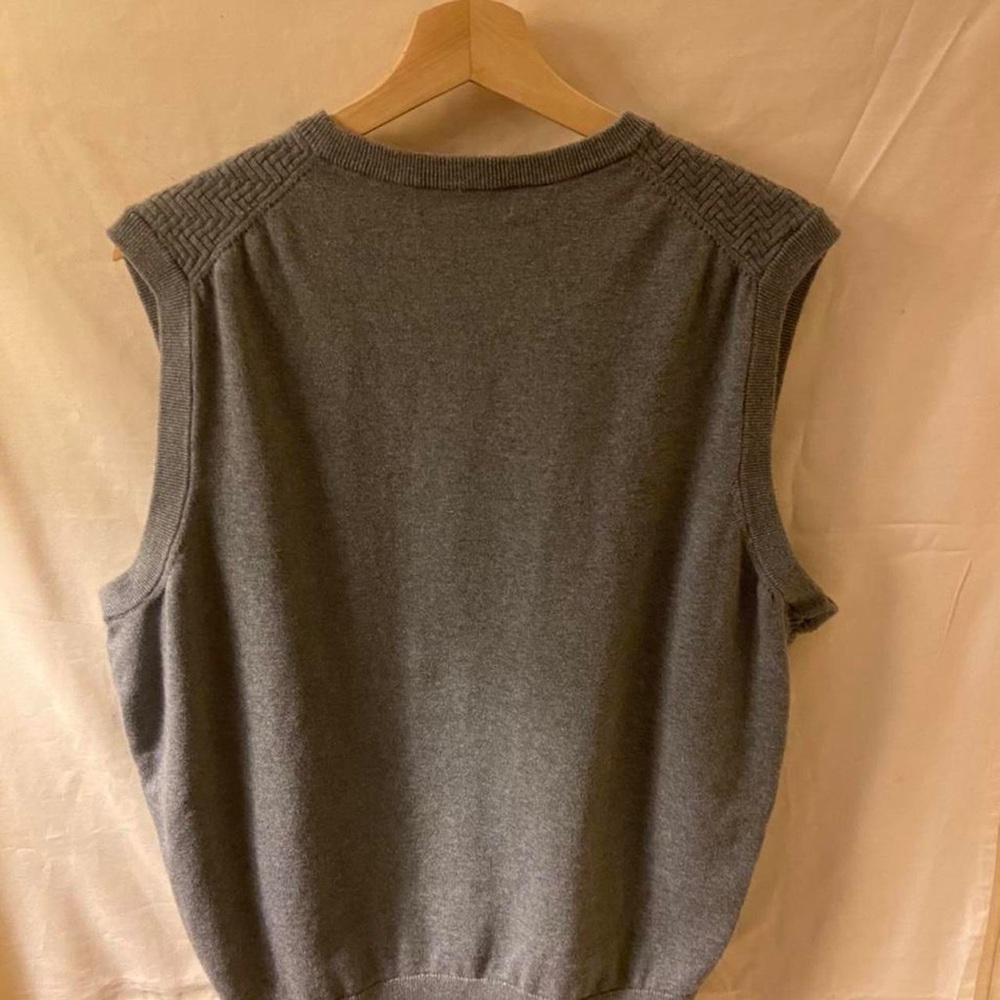 Roundtree&Yorke sweater vest - Picture 2 of 3